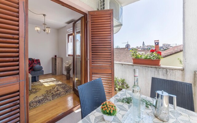 Nice Apartment in Funtana With Wifi and 1 Bedrooms