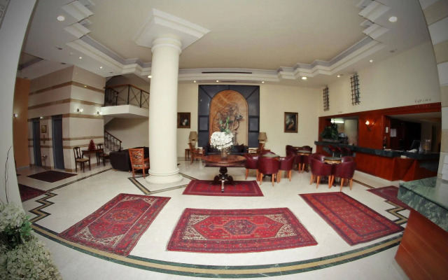 Madisson Hotel