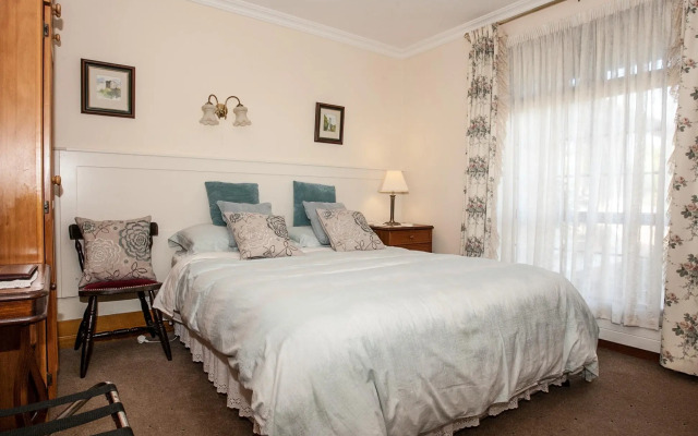 Ardmor Country House
