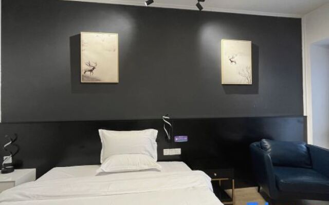 Xiaoshidai Apartment (Qingyuan Times Flower City Shop)