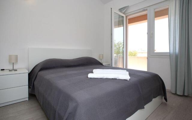Queen beach Nin apartments Venera - AE1444