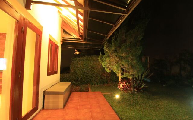 De Reiz Villa Dago Syariah