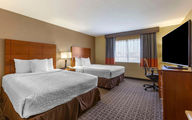 Best Western Plus Scottsdale Thunderbird Suites