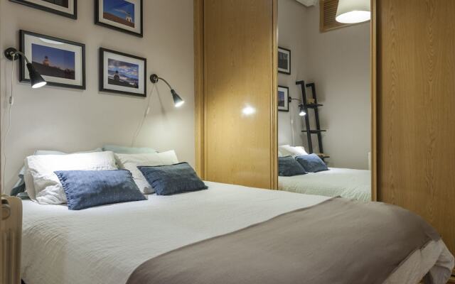 Apartamento Palacio Real IV