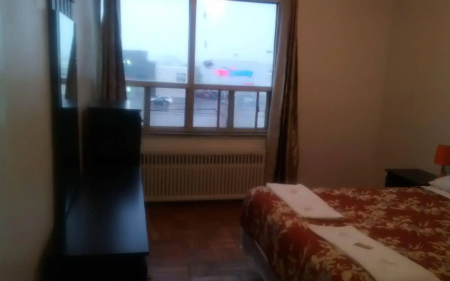 Toronto Furnished Living-896 Eglington E