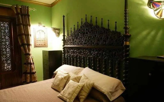 Pension Lineros 38