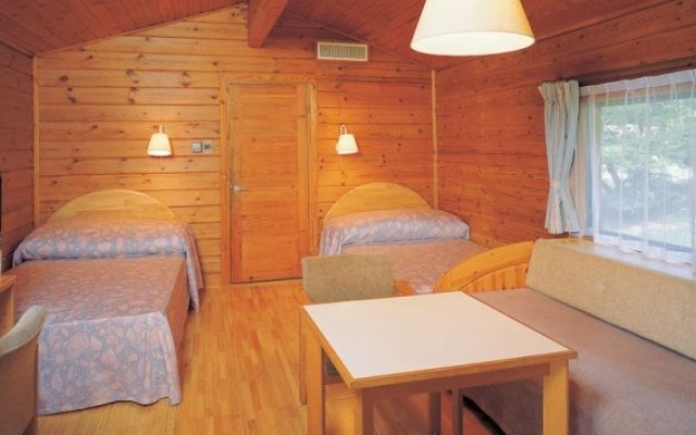 Hakone-en Cottage West – Guest Rooms – Hakone