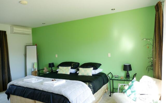 Vibrant Living Retreat