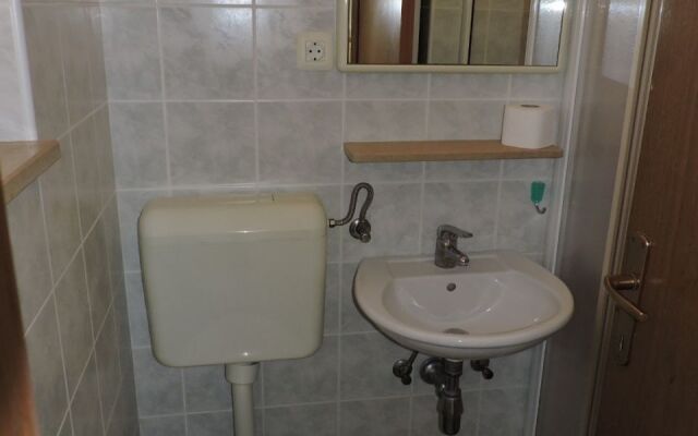 Apartment Mimi - with swimming pool A2 Ulika  Krnica, Istria
