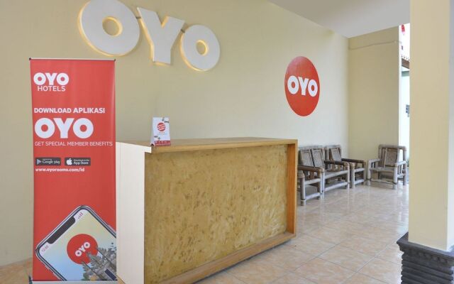 OYO 810 Idola Residence