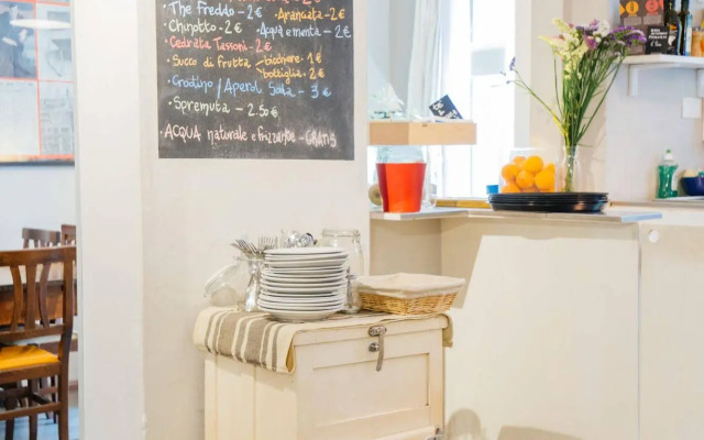 Tomato Backpackers Hotel