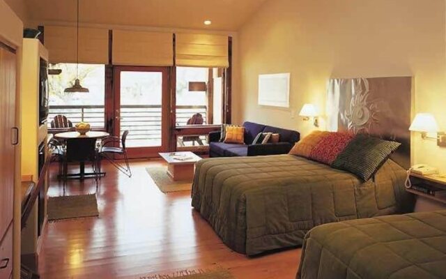 Desert Pearl Inn