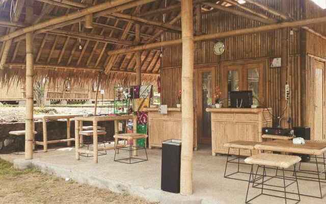 Balkondes Kembanglimus