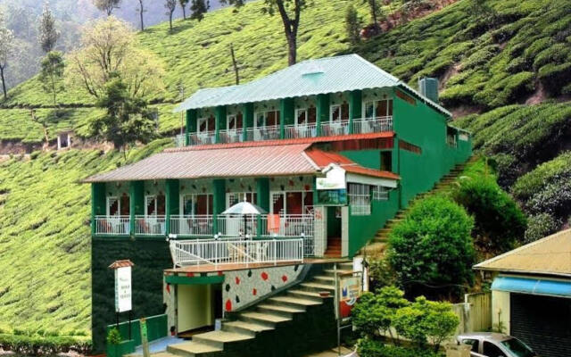 The Green Carpet Hotel