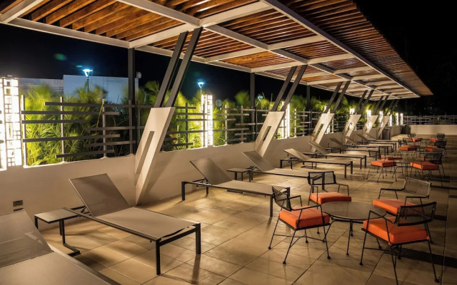 Eurobuilding Tama San Cristobal