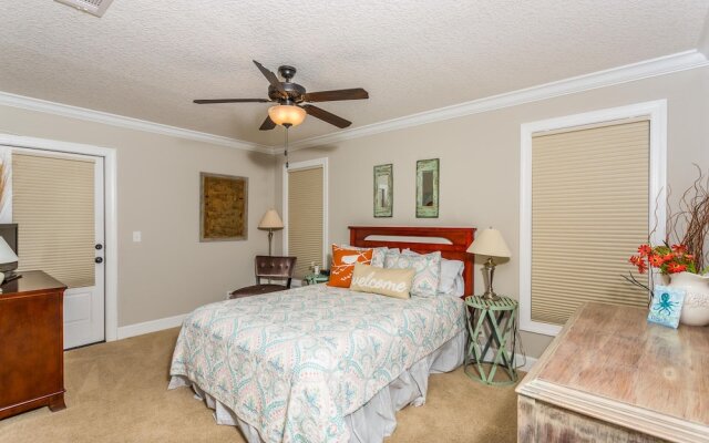 1067 College by Hodnett Cooper