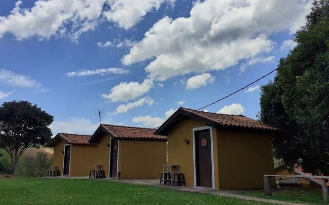 Pousada e camping pé na trilha