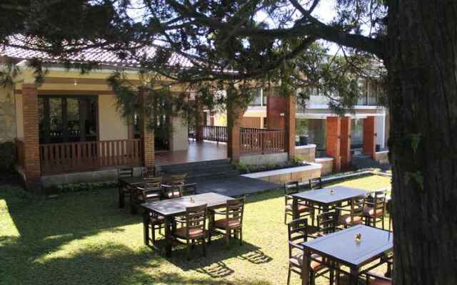 Akasa Hotel