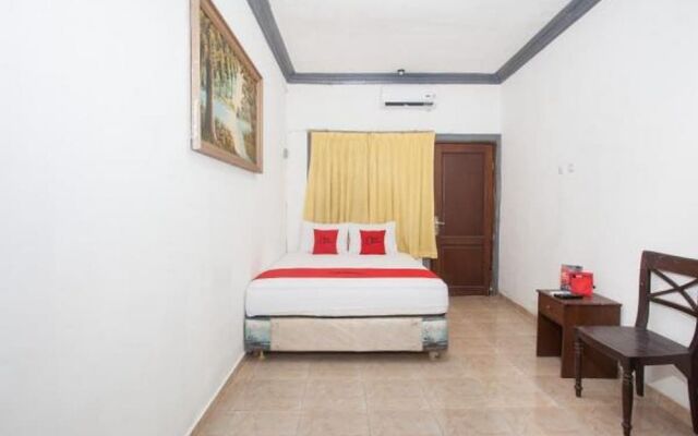 RedDoorz near Ciputra World 2