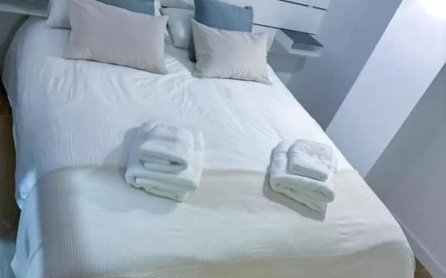 ZUR Boutique Hostel