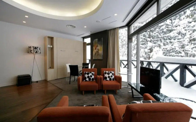 The Ridge Hotel & Apartments