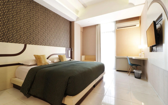 Dewarna Hotel & Convention