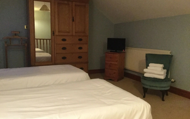 Llwyn Country House