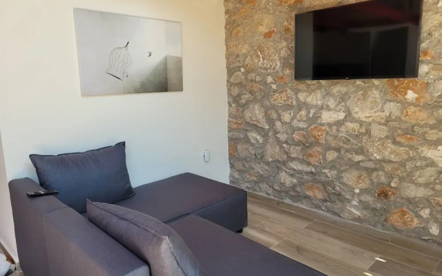 Adorable Entire Guest House Near Sounio, in Athens