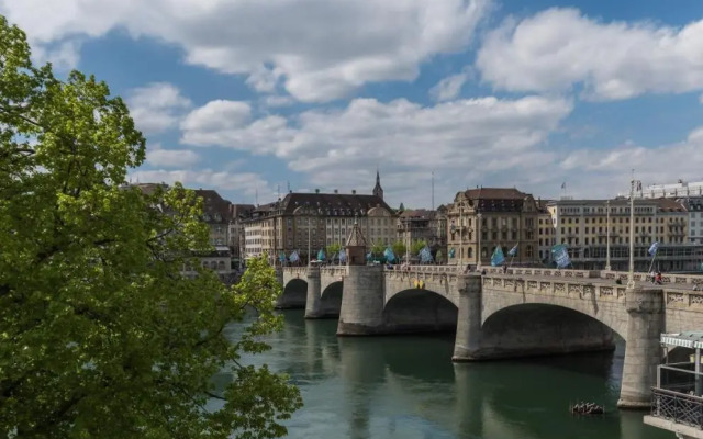 Hotel Hecht Am Rhein
