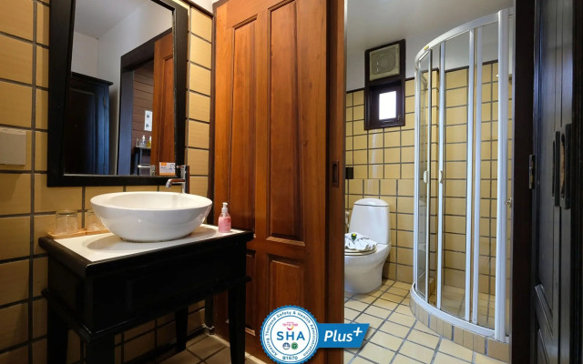 Baan Amphawa Resort & Spa