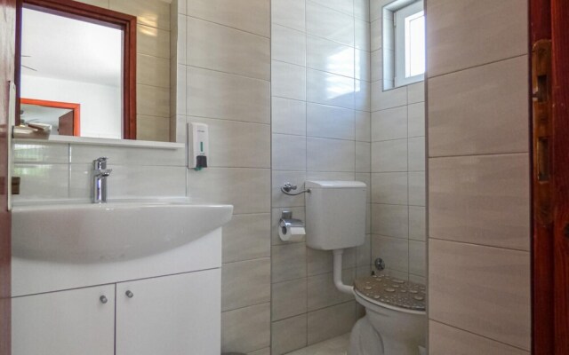 Awesome Apartment in Duce With Wifi and 1 Bedrooms