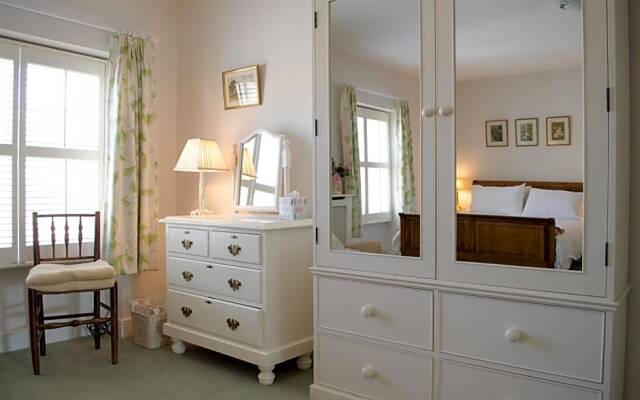 The Hollies Bed and Breakfast