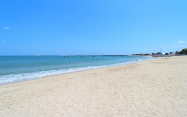 RedDoorz near Jimbaran Beach 2