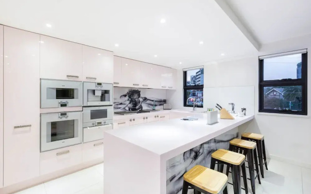 MADDISON, 3BDR Port Melbourne Apartment