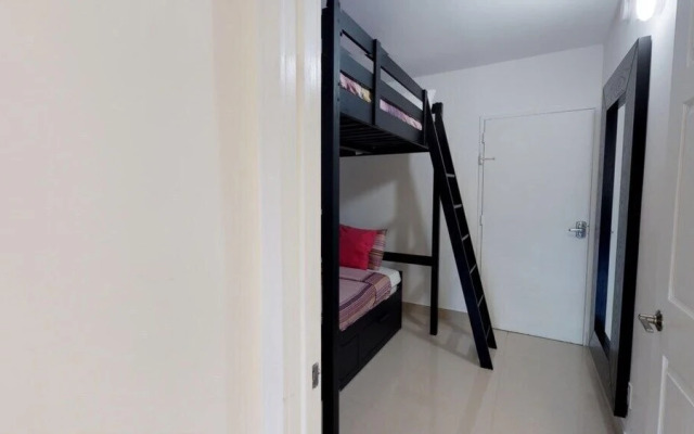 Premium 2 Bedroom + Den Apartment Or201