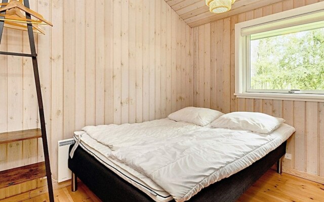 10 Person Holiday Home in Vaeggerlose