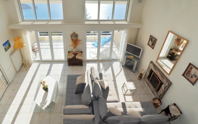 Villa Alibertini With sea View