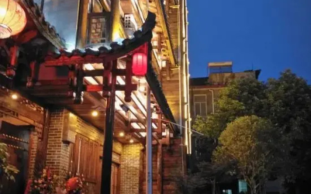 Zhangjiajie Wuling Spring Inn (72 Qilou Scenic Area)