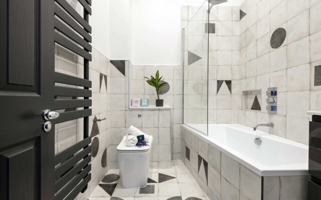 Modern and Bright Highgate Gem