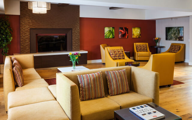 Holiday Inn Express Simi Valley by IHG