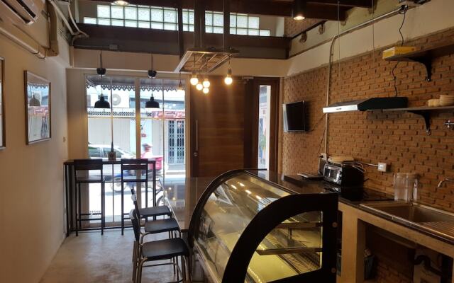 Haus Sathorn 11 Bed & Breakfast