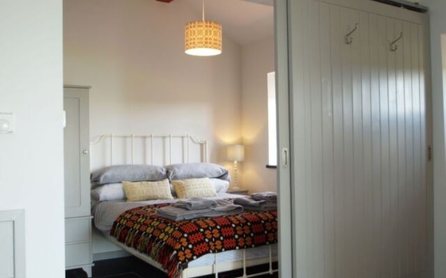 Holiday Home Cae Cwpwl