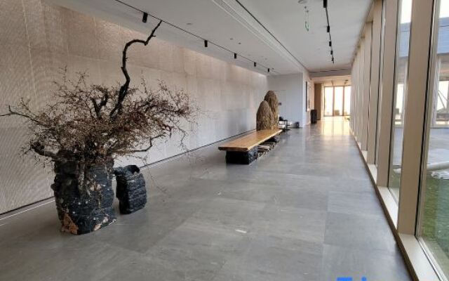 Youxi Resort Hotel (Fuxian Lake Sun Mountain)