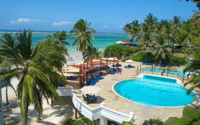Voyager Beach Resort