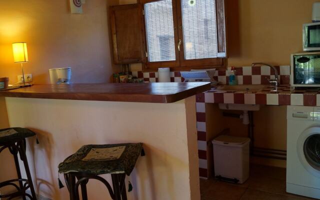 Beautiful Cottage in Renau Costa Dorada with Swimming Pool