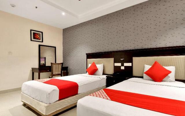 Capital O 12384 Hotel Rudra Grand