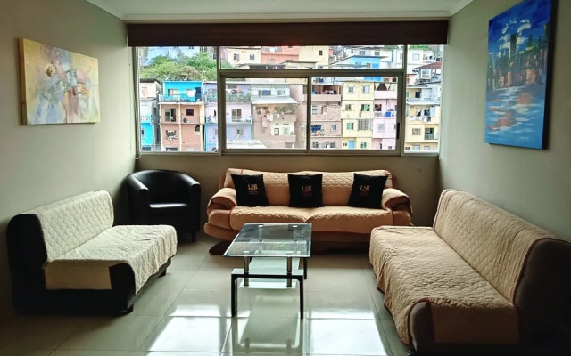 Luxury Suites Riverfront GYE