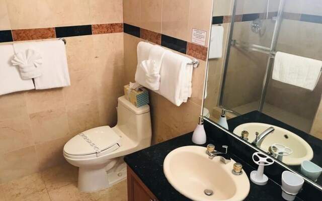 Alexander 706 2 Bedroom Apts by Redawning