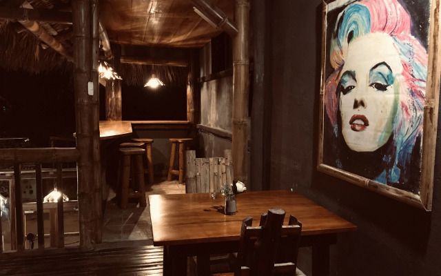 La Facha Hostel Restaurant Surf