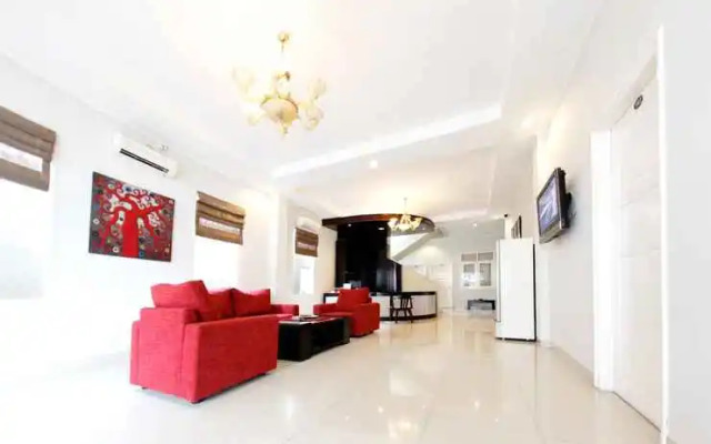 马卡萨托多普利马斯酒店(Hotel Toddopuli Mas Makassar)